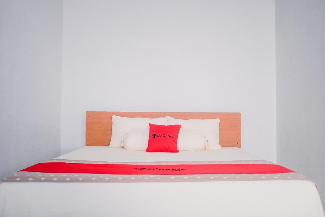 Reddoorz Near Sirkuit Sentul Hotell Bogor Eksteriør bilde