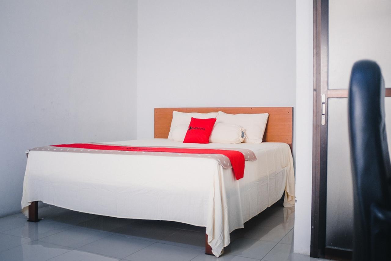 Reddoorz Near Sirkuit Sentul Hotell Bogor Eksteriør bilde